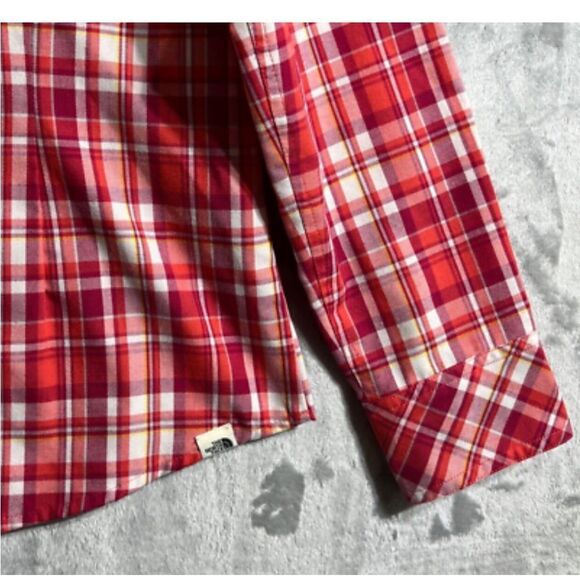 The North Face button up shirt Medium - Picture 16 of 16